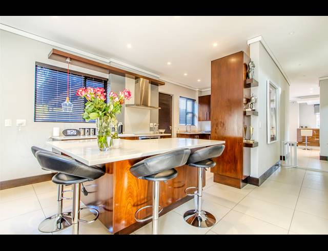 4 BEDROOM HOUSE FOR SALE IN BRYANSTON